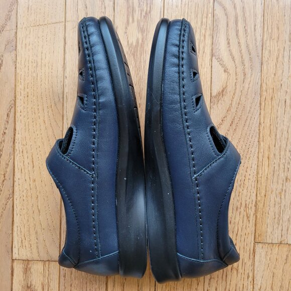 SAS Navy Blue Leather Flats - Picture 7 of 14